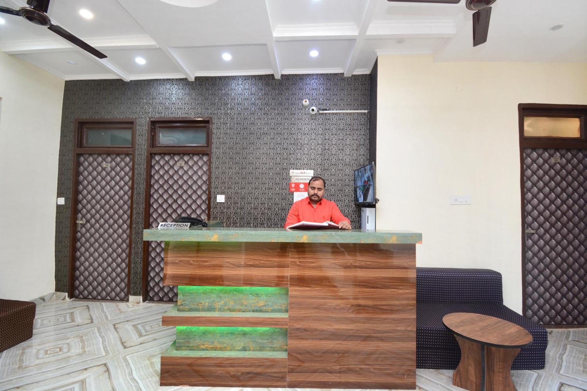 Oyo Hotel Himalayan Chandigarh Luaran gambar